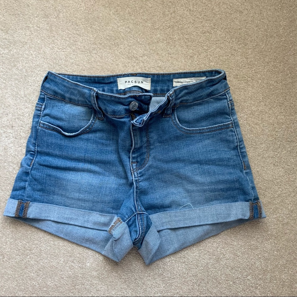 High-rise denim short